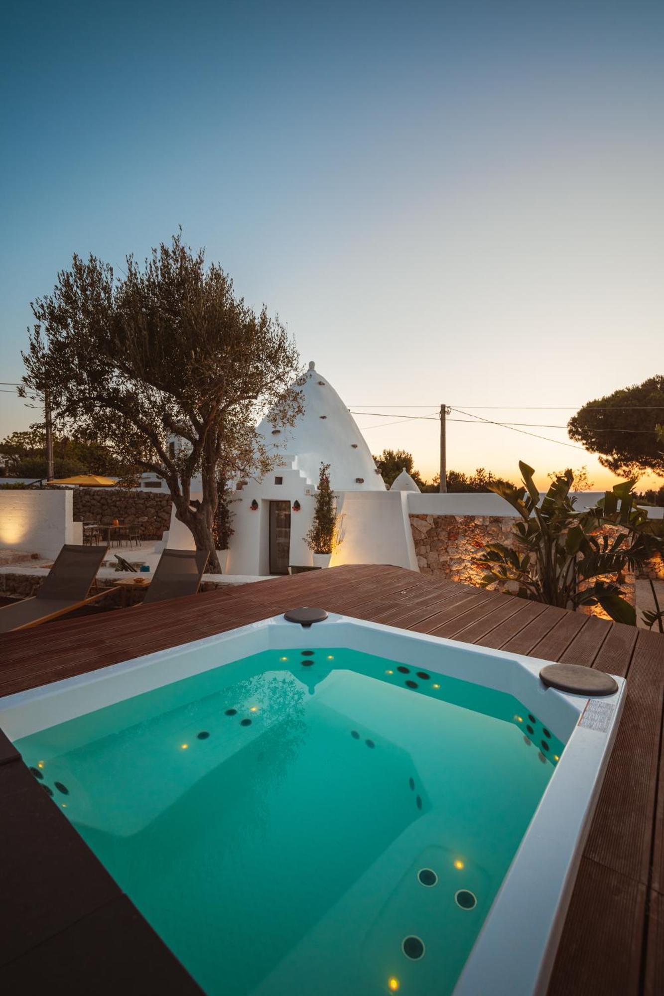 Villa Trullomare & Pool - Housea