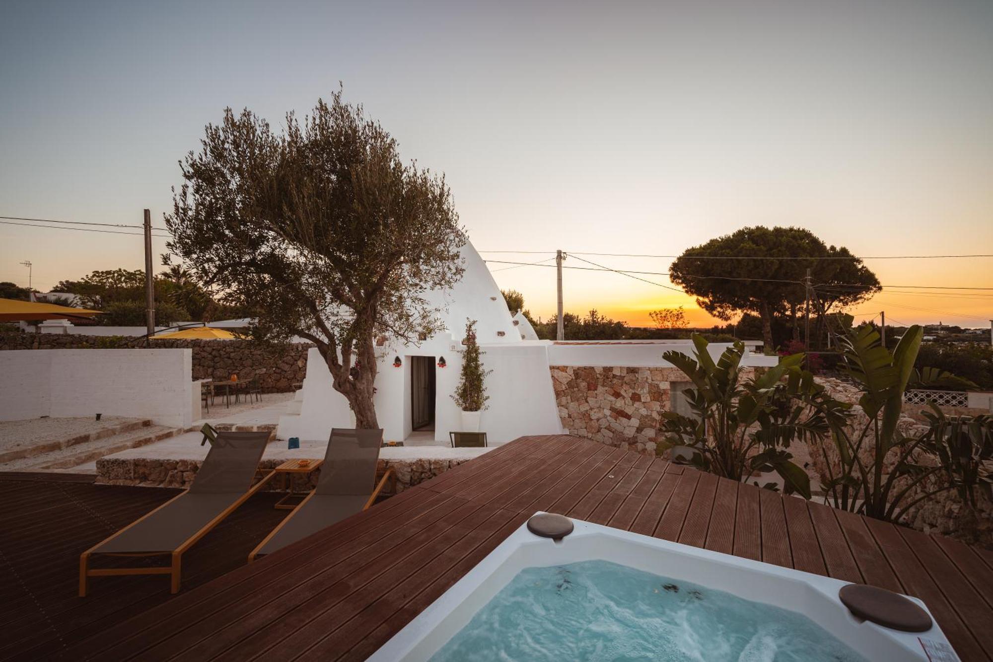 Villa Trullomare & Pool - Housea