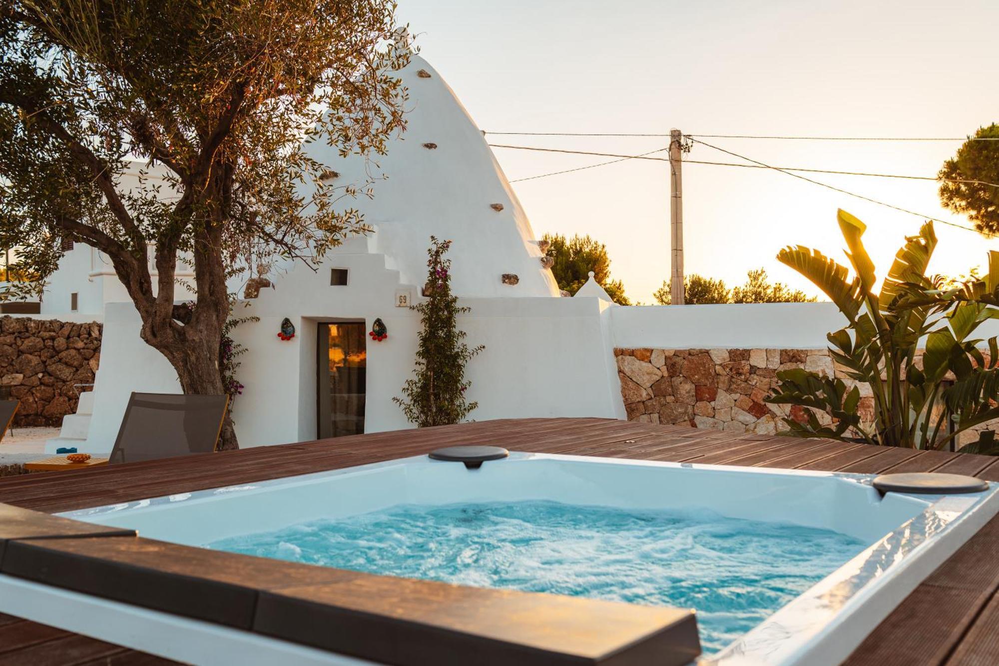 Trullomare & Pool - Housea Villa